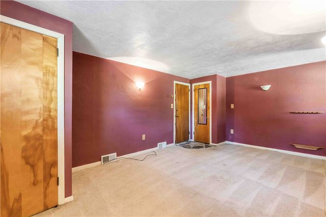 109 Eakin Dr, Brighton Twp, PA 15009