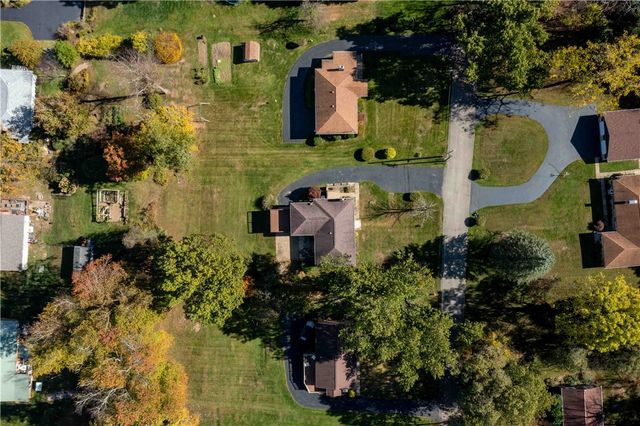 109 Eakin Dr, Brighton Twp, PA 15009