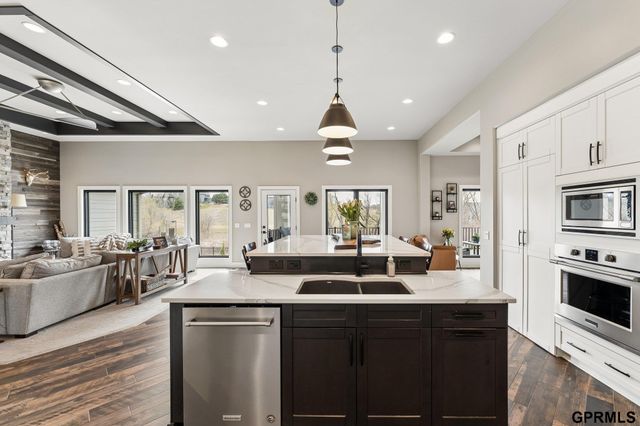 22321 Ponderosa Road, Gretna, NE 68028
