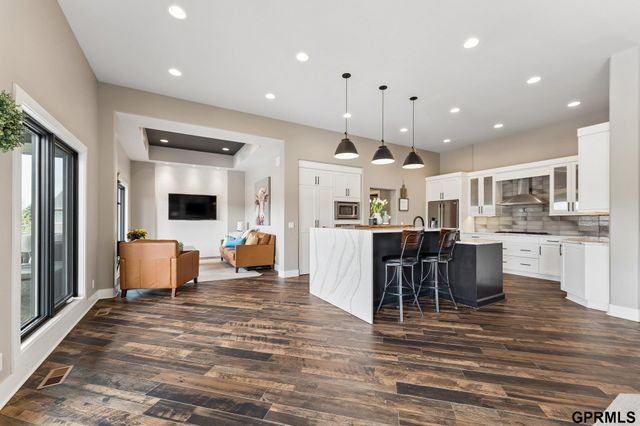 22321 Ponderosa Road, Gretna, NE 68028