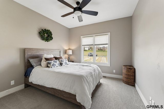 22321 Ponderosa Road, Gretna, NE 68028
