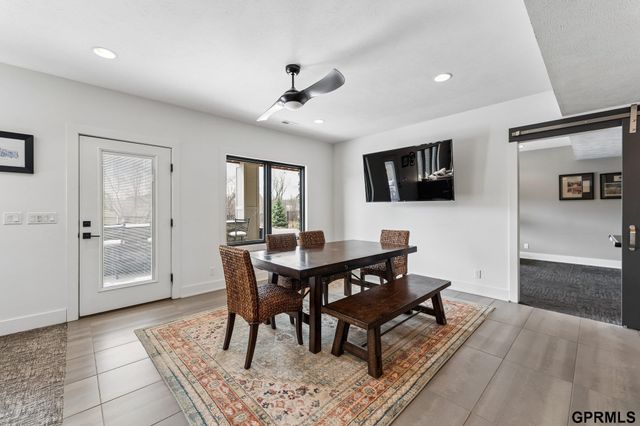 22321 Ponderosa Road, Gretna, NE 68028