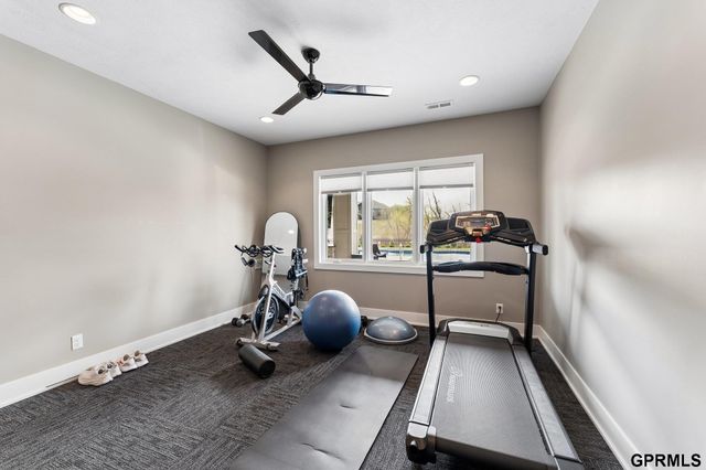 22321 Ponderosa Road, Gretna, NE 68028