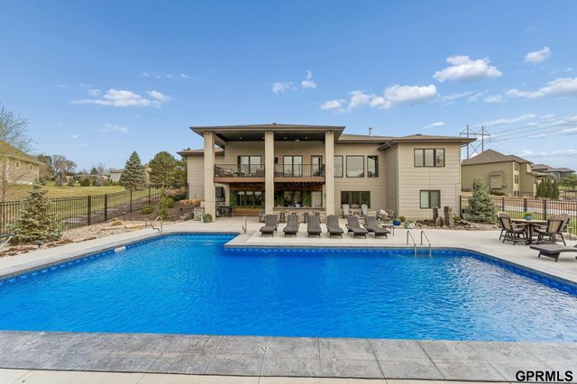 22321 Ponderosa Road, Gretna, NE 68028
