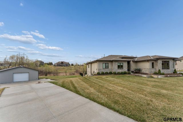 22321 Ponderosa Road, Gretna, NE 68028