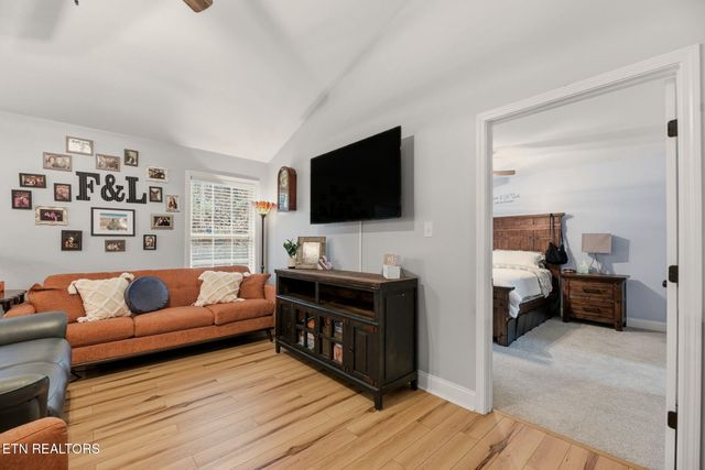 7819 Elkton Lane, Powell, TN 37849