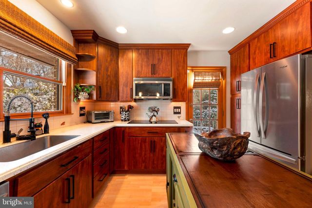 68 PILGRIM LN, Drexel Hill, PA 19026