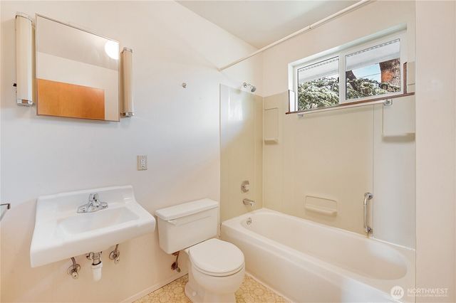 340 Pierce Street, Port Townsend, WA 98368