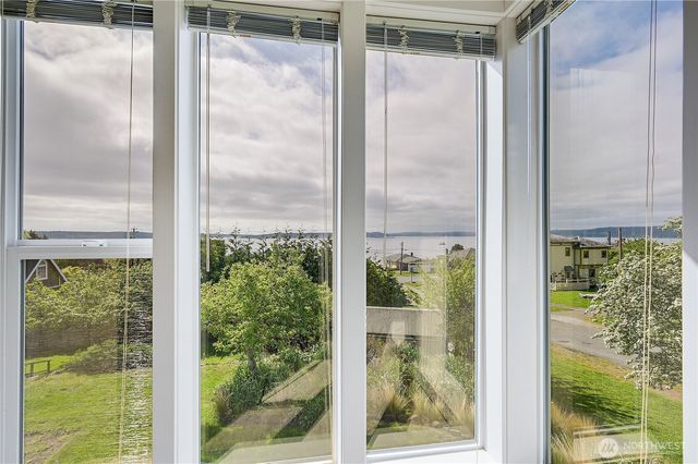 340 Pierce Street, Port Townsend, WA 98368