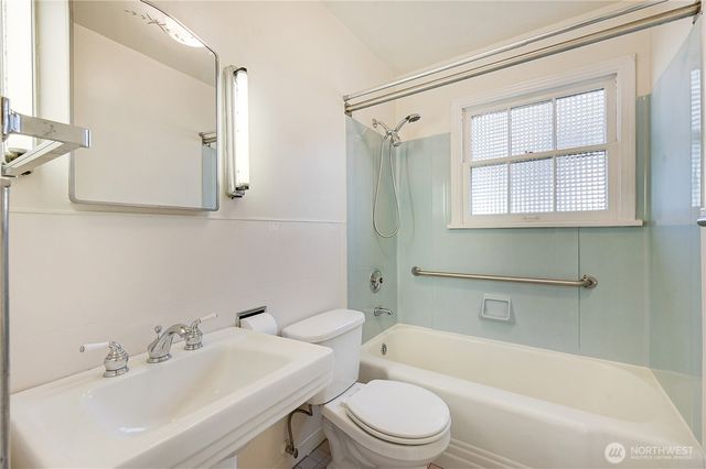 340 Pierce Street, Port Townsend, WA 98368