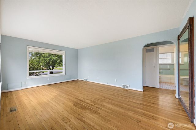 340 Pierce Street, Port Townsend, WA 98368