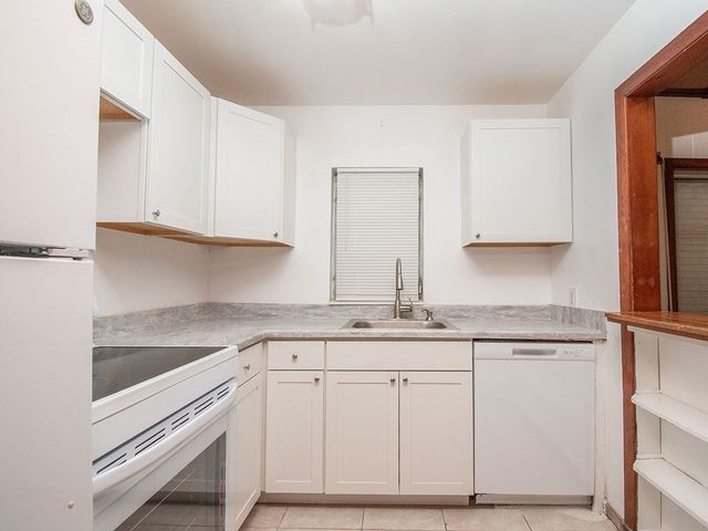 2880 1st Road, Vero Beach, FL 32968