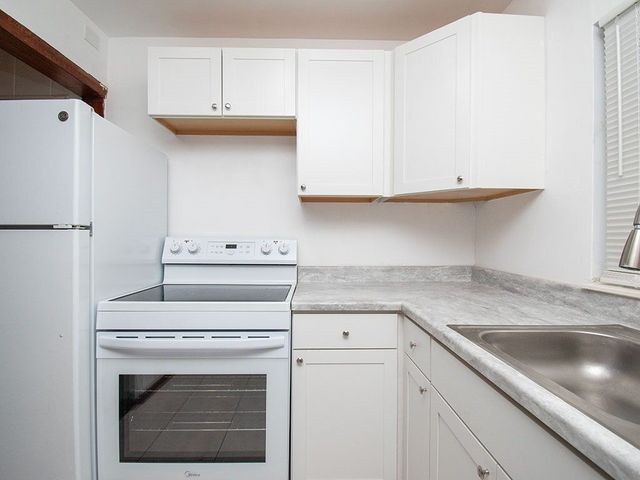 2880 1st Road, Vero Beach, FL 32968