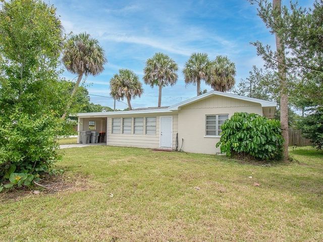 2880 1st Road, Vero Beach, FL 32968