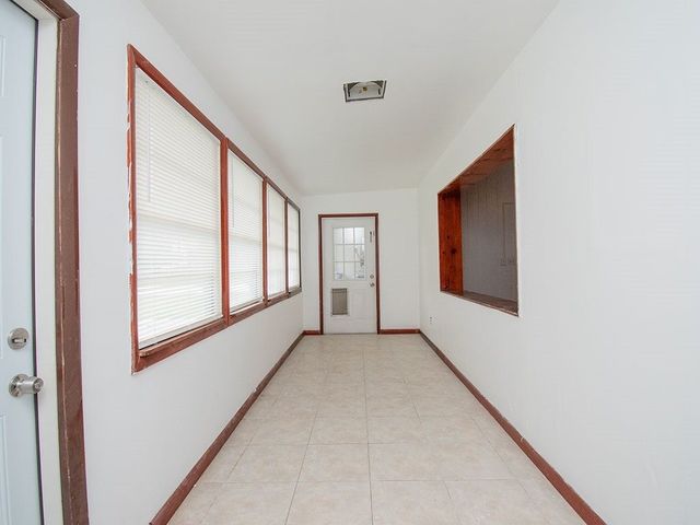 2880 1st Road, Vero Beach, FL 32968