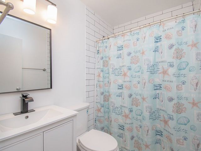 2880 1st Road, Vero Beach, FL 32968