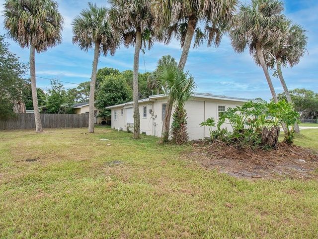 2880 1st Road, Vero Beach, FL 32968