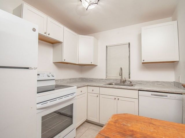2880 1st Road, Vero Beach, FL 32968