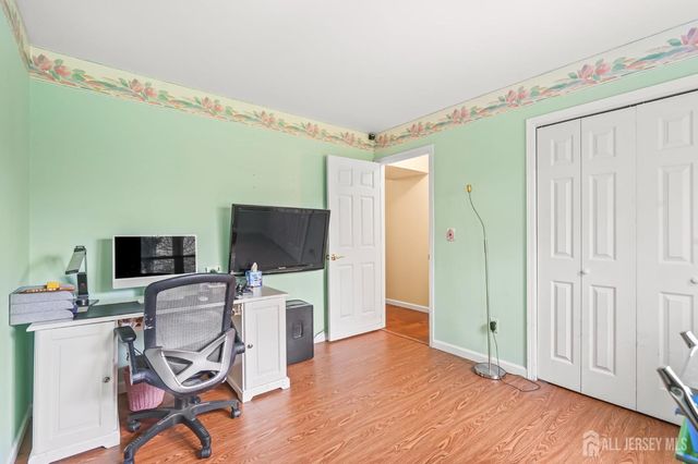 41 Rodak Circle, Edison, NJ 08817