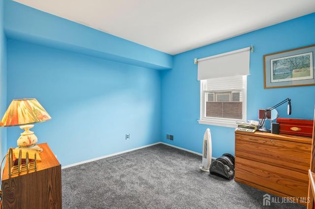 41 Rodak Circle, Edison, NJ 08817