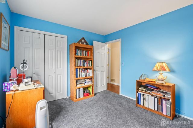 41 Rodak Circle, Edison, NJ 08817