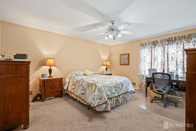 41 Rodak Circle, Edison, NJ 08817