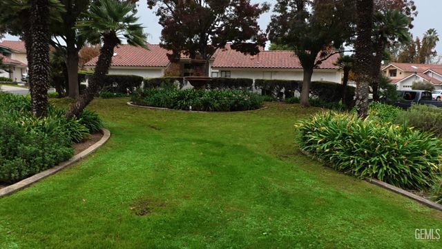 5513 Muirfield Drive, Bakersfield, CA 93306