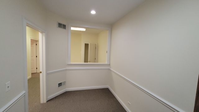 708 Florsheim Drive 106, Libertyville, IL 60048