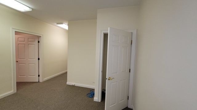 708 Florsheim Drive 106, Libertyville, IL 60048