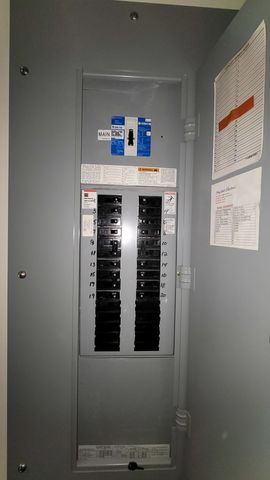 708 Florsheim Drive 106, Libertyville, IL 60048