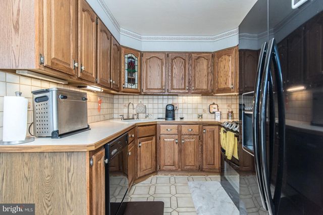 12715 MEDFORD RD, Philadelphia, PA 19154