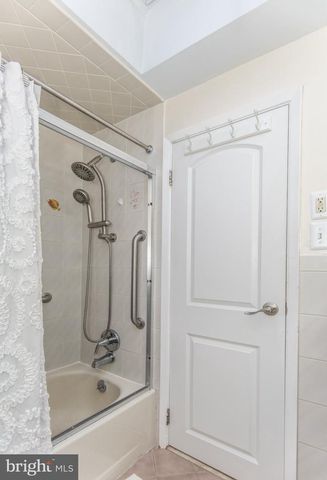 12715 MEDFORD RD, Philadelphia, PA 19154