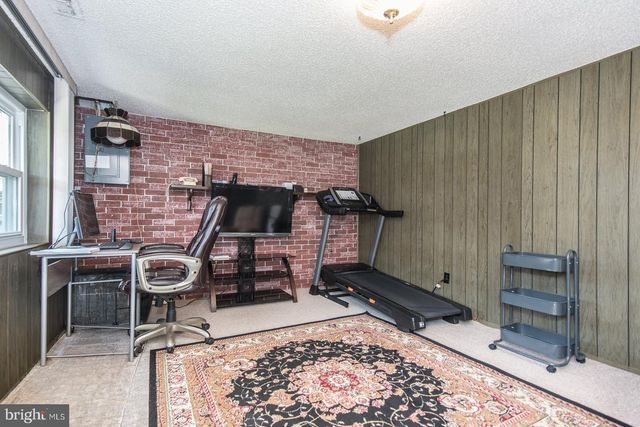 12715 MEDFORD RD, Philadelphia, PA 19154