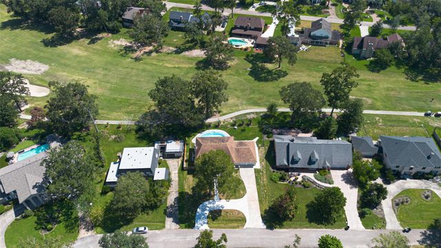 559 Hampton Road, Conroe, TX 77302