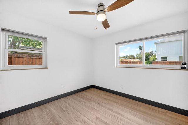 2922 W AVERILL AVENUE, Tampa, FL 33611