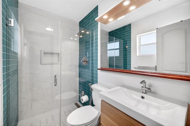 2922 W AVERILL AVENUE, Tampa, FL 33611