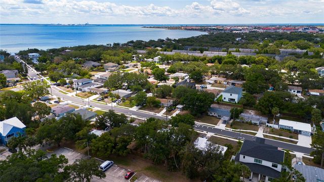 2922 W AVERILL AVENUE, Tampa, FL 33611