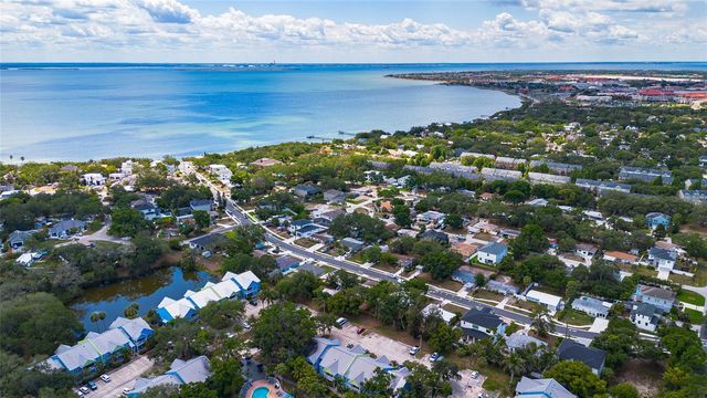 2922 W AVERILL AVENUE, Tampa, FL 33611