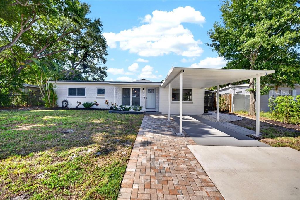 2922 W AVERILL AVENUE, Tampa, FL 33611