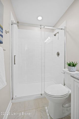 3103 Carriage Hill Dr, Louisville, KY 40241