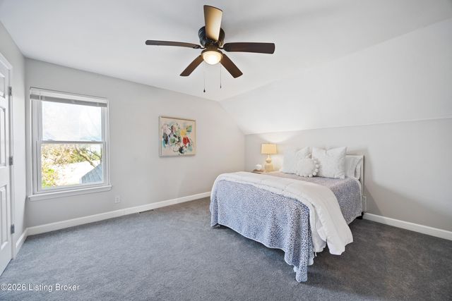 3103 Carriage Hill Dr, Louisville, KY 40241