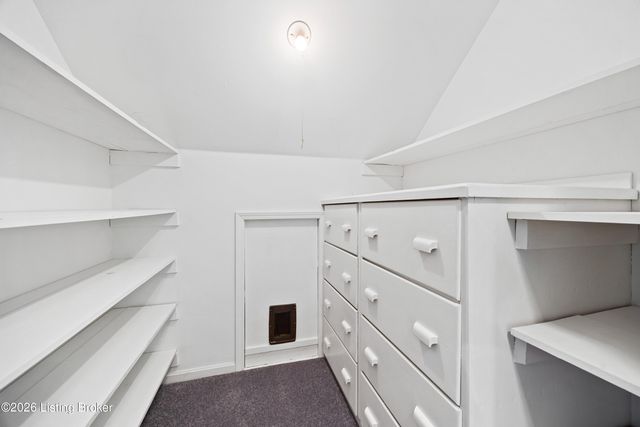 3103 Carriage Hill Dr, Louisville, KY 40241