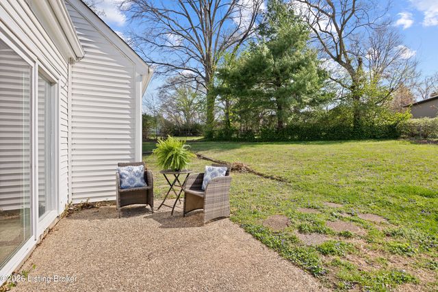 3103 Carriage Hill Dr, Louisville, KY 40241