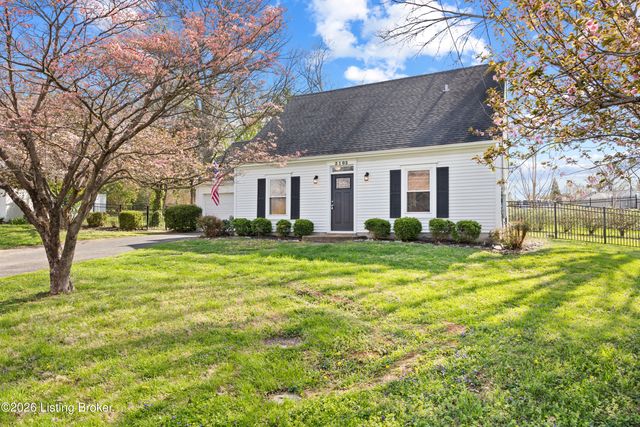 3103 Carriage Hill Dr, Louisville, KY 40241