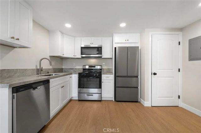 3020 E 3rd 16, Long Beach, CA 90814