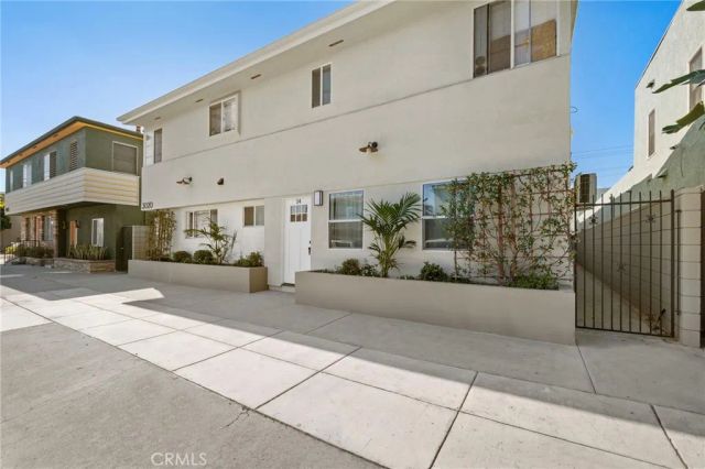 3020 E 3rd 16, Long Beach, CA 90814