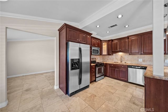 19157 Avenue Of The Oaks A, Newhall, CA 91321