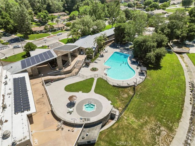 19157 Avenue Of The Oaks A, Newhall, CA 91321