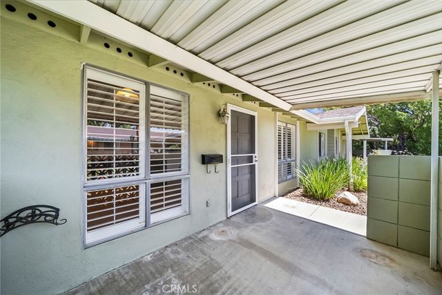 19157 Avenue Of The Oaks A, Newhall, CA 91321