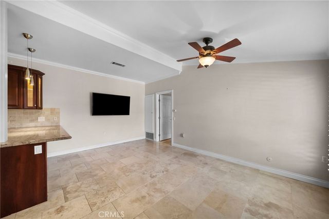19157 Avenue Of The Oaks A, Newhall, CA 91321
